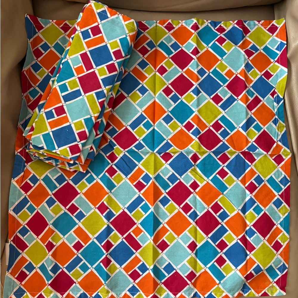 Set of 8 Colorful Geometric Patterned Cotton Napkins